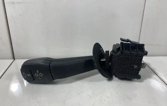 BMW 7 E38 Indicator stalk 8352172