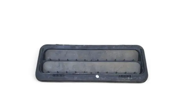 Maserati Levante Quarter panel pressure vent 15143604
