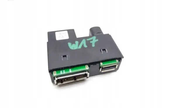 Audi A3 S3 8V AUX in-socket connector 5Q0035736A