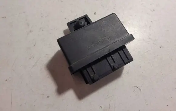 Peugeot 307 Fuel injection pump control unit/module 240107