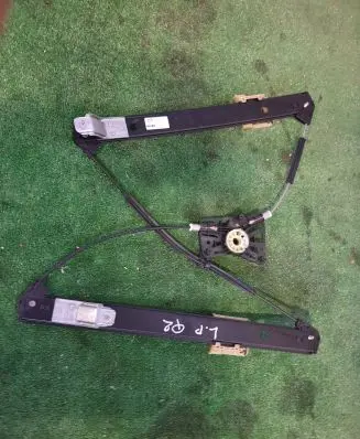 Audi Q2 - Front window lifting mechanism without motor 81A837461