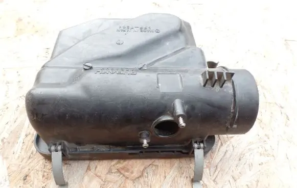 Subaru Legacy Air filter box cover A52AG08