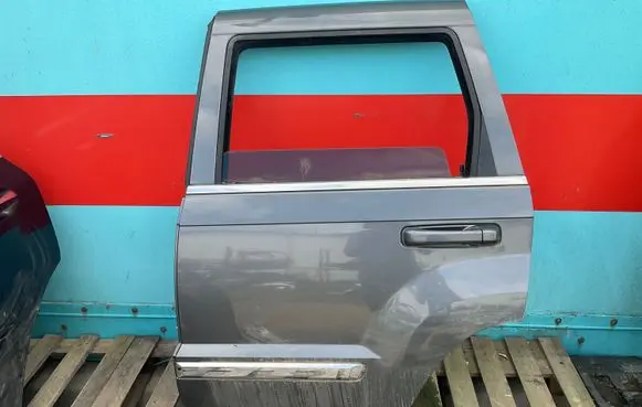 Jeep Grand Cherokee (WK) Rear door