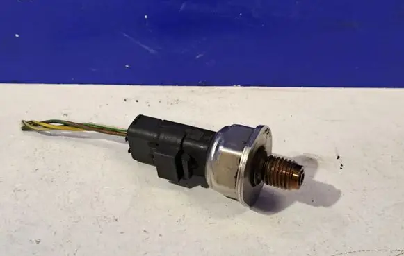 Volvo V50 Fuel pressure sensor 0429791307 5WS40039