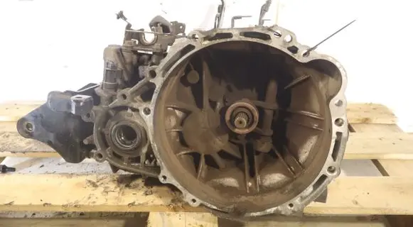 KIA Carens II Manual 5 speed gearbox 