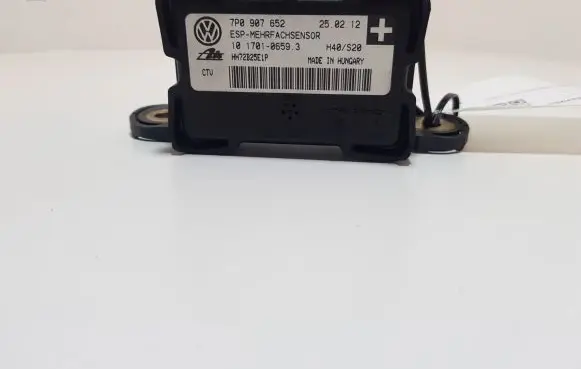 Volkswagen Touareg II ESP acceleration yaw rate sensor 7P0907652