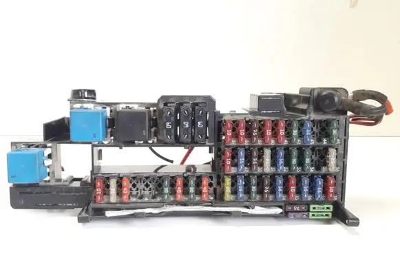 Mercedes-Benz A W168 Fuse module A1685450240