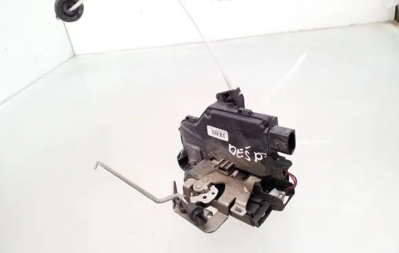 Audi A4 S4 B6 8E 8H Front door lock 8E1837016C