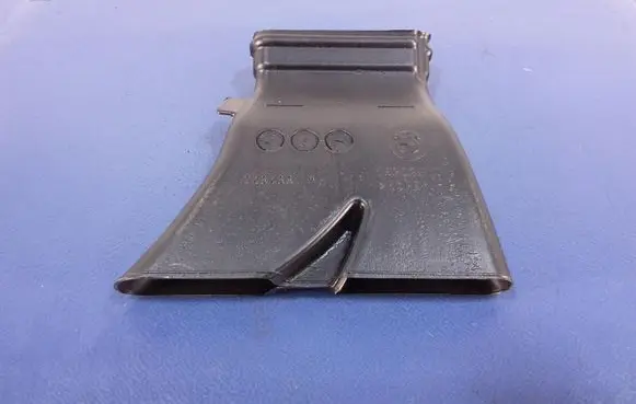 BMW X7 G07 Intercooler air guide/duct channel 7434331