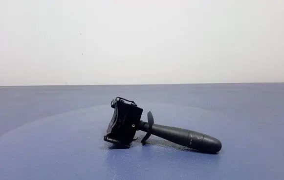 Opel Vivaro Wiper turn signal indicator stalk/switch 7700312985