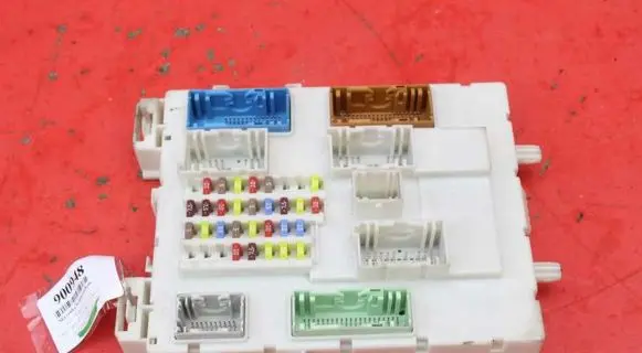 Ford Kuga II Fuse box set DV6T14A073