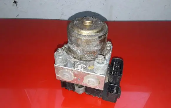 Mitsubishi Pajero Sport I ABS Pump MR955425 244404272304