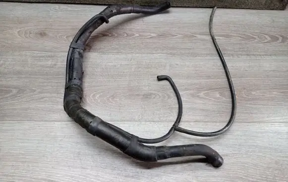 Volvo V70 Breather/breather pipe/hose 