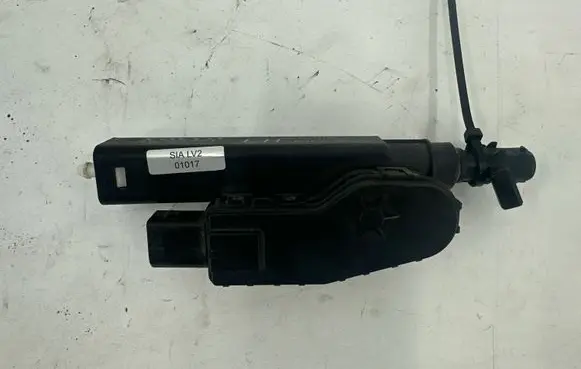 Volvo XC60 Headlight washer spray nozzle 30784321