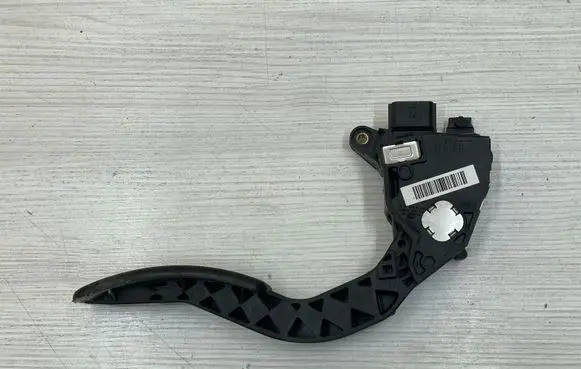 Renault Trafic III (X82) Accelerator throttle pedal 180027179R