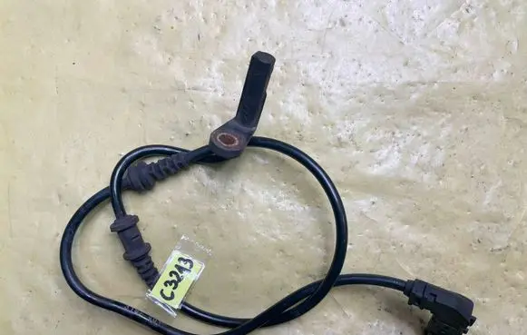 Mercedes-Benz C W204 ABS brake wheel speed sensor A2045400117