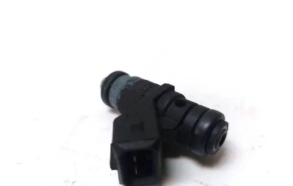 Dacia Logan I Fuel injector 6082A04989