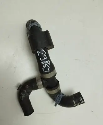 Skoda Kodiaq Engine coolant pipe/hose 04L121087