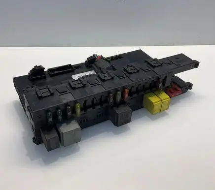 Mercedes-Benz CLK A209 C209 SAM control unit 2095451501 5DK00848602 A2095451501