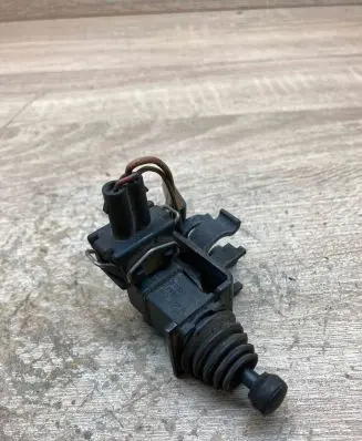 Volkswagen Golf III Brake pedal sensor switch 191953236