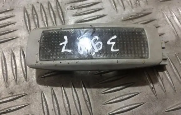Volkswagen PASSAT B5 Other interior light 3B9947113