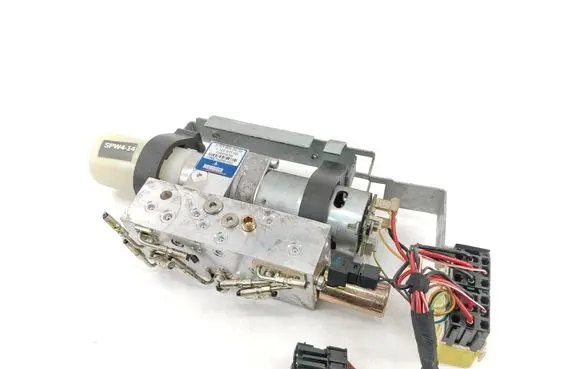 Mercedes-Benz SLK R171 Convertible roof hydraulic pump A1718000030