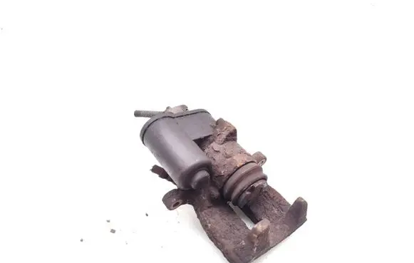 Volkswagen Passat Alltrack Rear brake caliper 32332267A