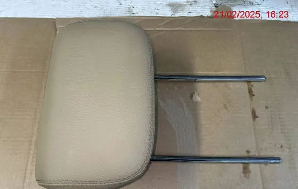 Mercedes-Benz GL X164 Third row seat headrest 