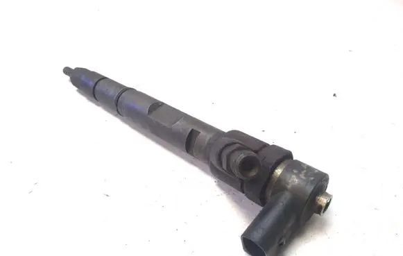 Audi A8 S8 D3 4E Fuel injector 0445110158