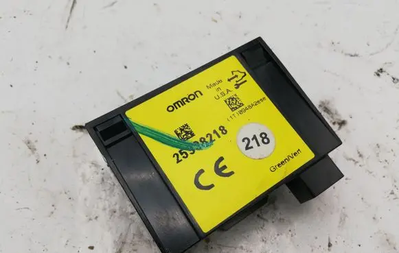 Chevrolet Captiva Door central lock control unit/module 25938218
