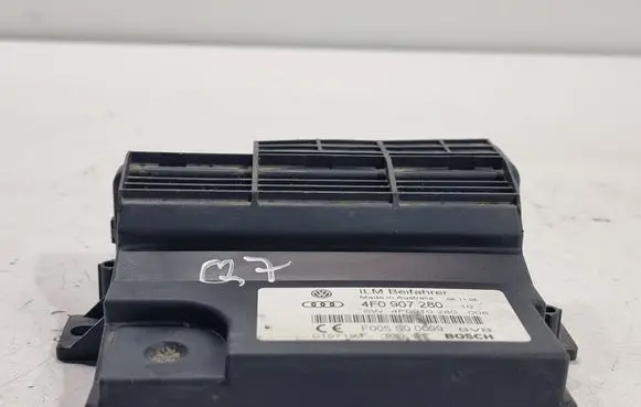 Audi Q7 4L Central body control module 4F0907280