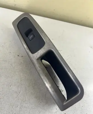 Volvo V50 Electric window control switch 30658448 8663815