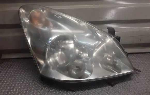 Toyota Corolla Verso AR10 Headlight/headlamp 