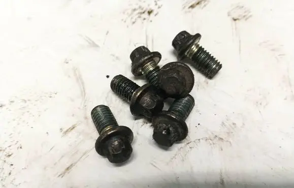 Opel Vectra C Nuts/bolts 