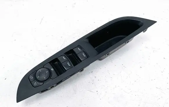 Chevrolet Bolt Electric window control switch 84699725 42743308