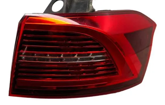 Volkswagen PASSAT B8 Rear/tail lights 3G9945208F