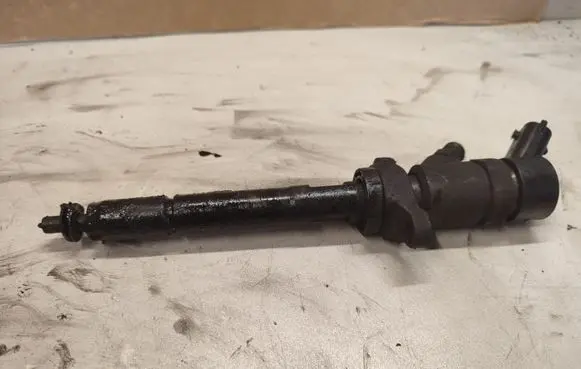 Mazda 3 I Fuel injector