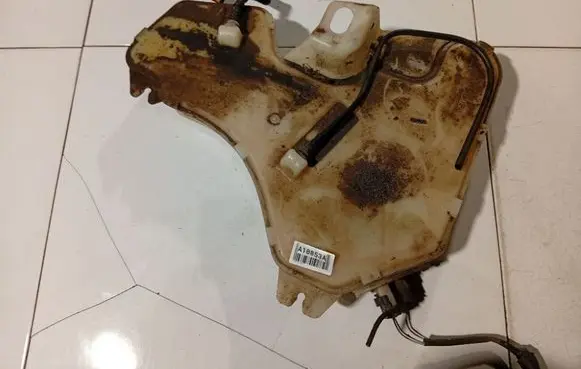 Peugeot 407 AdBlue liquid reservoir 9642944280