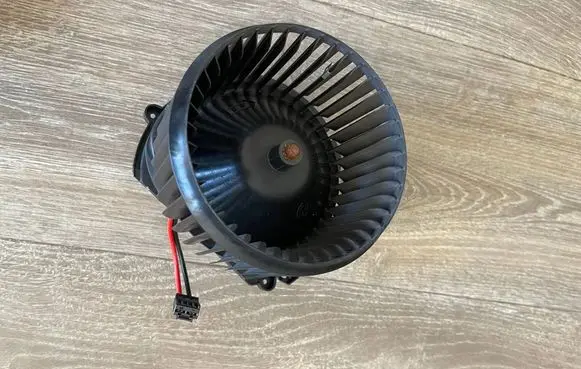 BMW 1 F40 Heater fan/blower 9297752