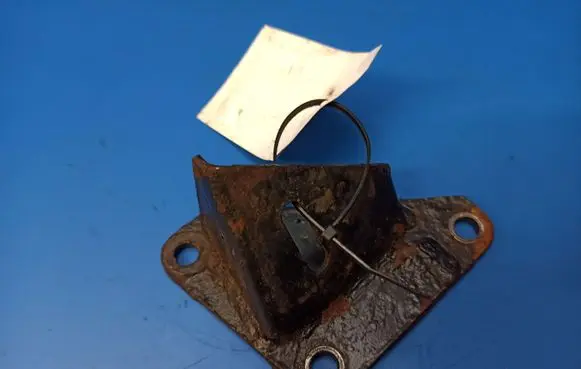 Jaguar XJS Engine mounting bracket EAC1449LH
