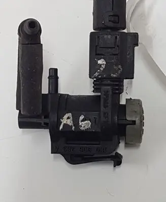 Audi A6 S6 C6 4F Turbo solenoid valve 1K0906283 1K0906283A