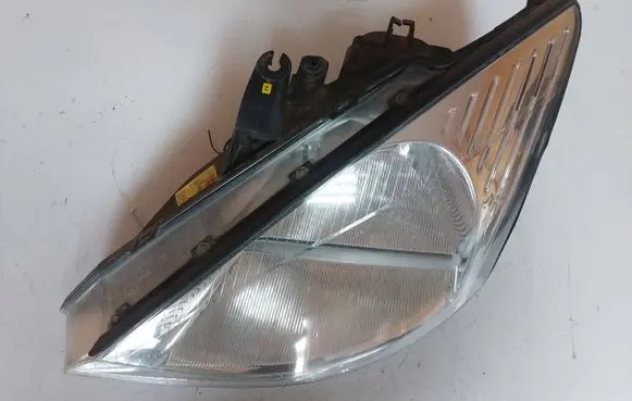 Ford Focus Headlight/headlamp