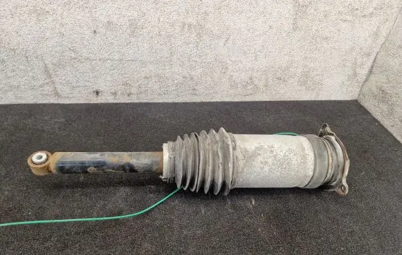 Tesla Model S Air suspension rear shock absorber 106746625C 7235823008