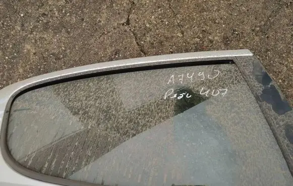 Peugeot 407 Rear door window glass