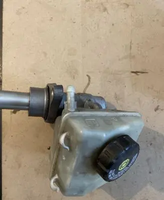 Opel Zafira B Master brake cylinder 32067271