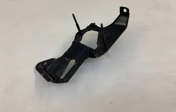 Mercedes-Benz R W251 Pneumatic air compressor holding bracket A2518210860