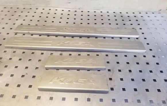 Ford Kuga I Front sill trim cover