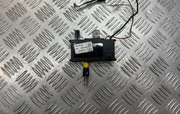 Peugeot 607 Antenna control unit 9649863280 13200200