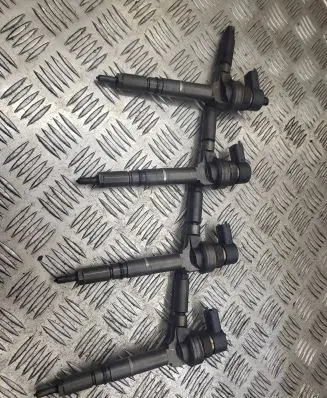 Fuel injectors set