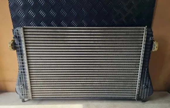 Volkswagen PASSAT CC Intercooler radiator 3C0145805R N6882002